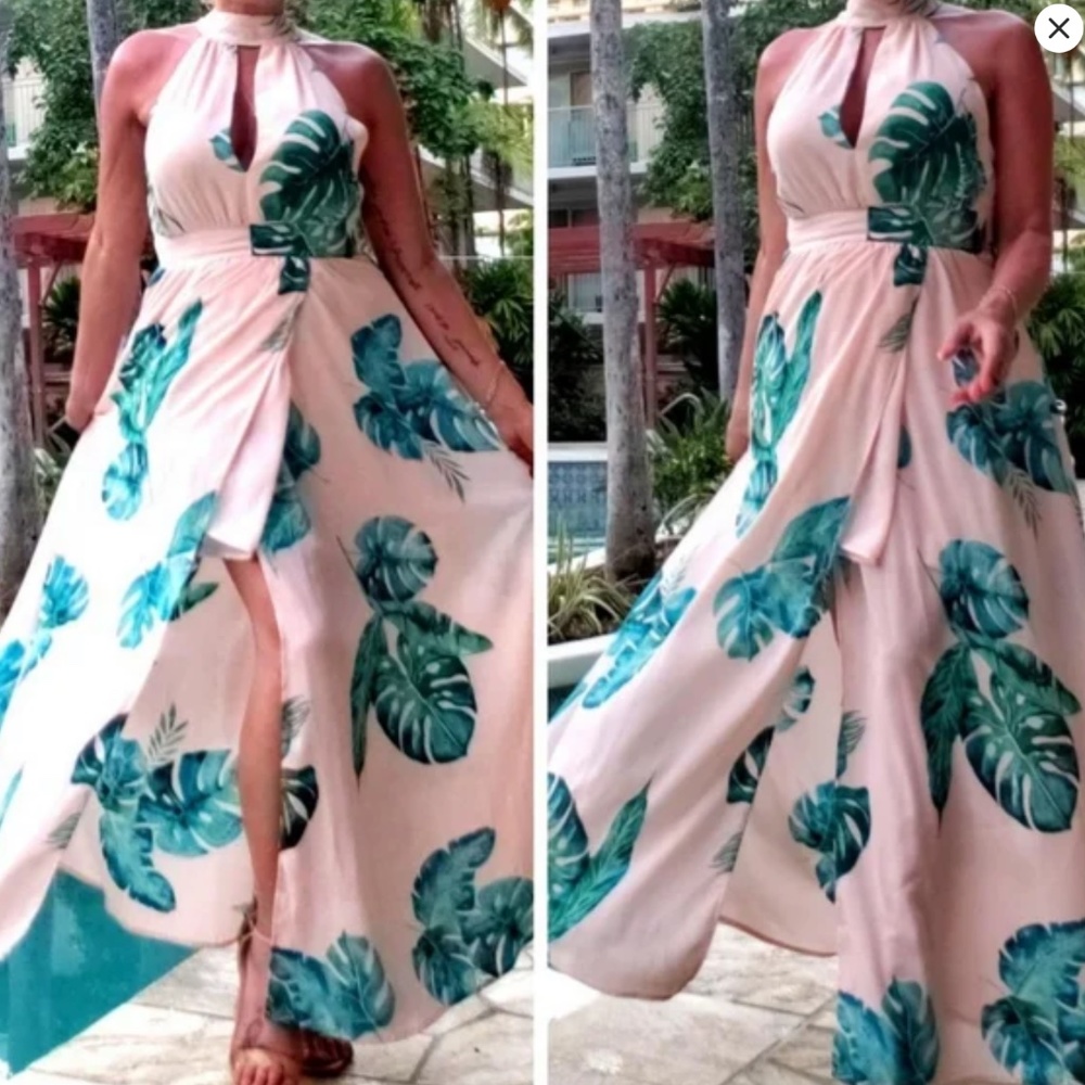 VICI Ohana Key Hole Maxi Dress - Size S